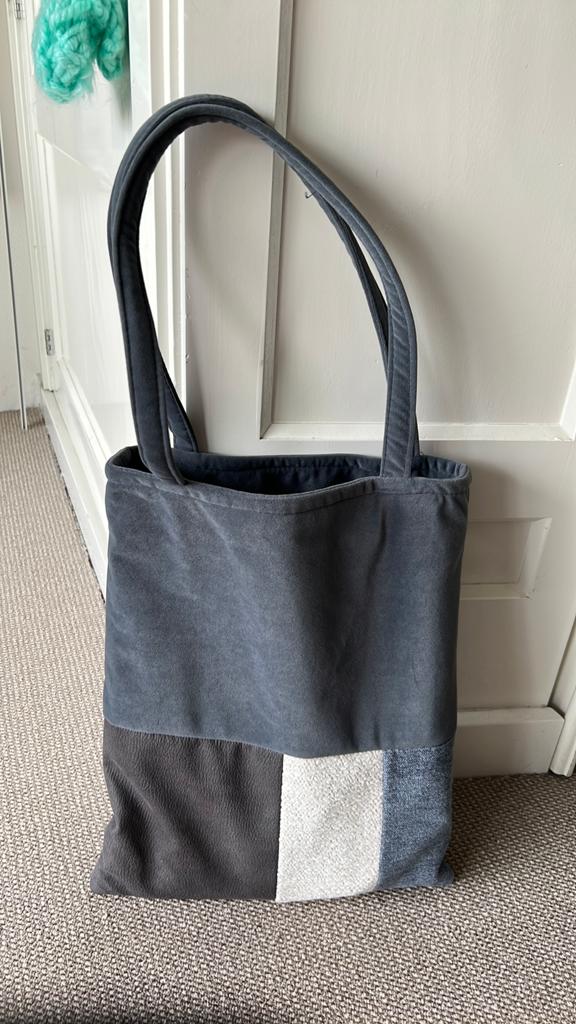 Handgemaakte tas: stevig, origineel, voor laptop/A4, Ophalen of Verzenden, Nieuw, Grijs, Shopper