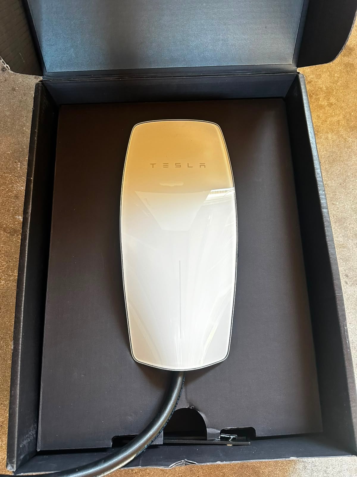 Tesla Wall connector Gen 3, Ophalen of Verzenden, Zo goed als nieuw, Laadpaal en Laadkabel