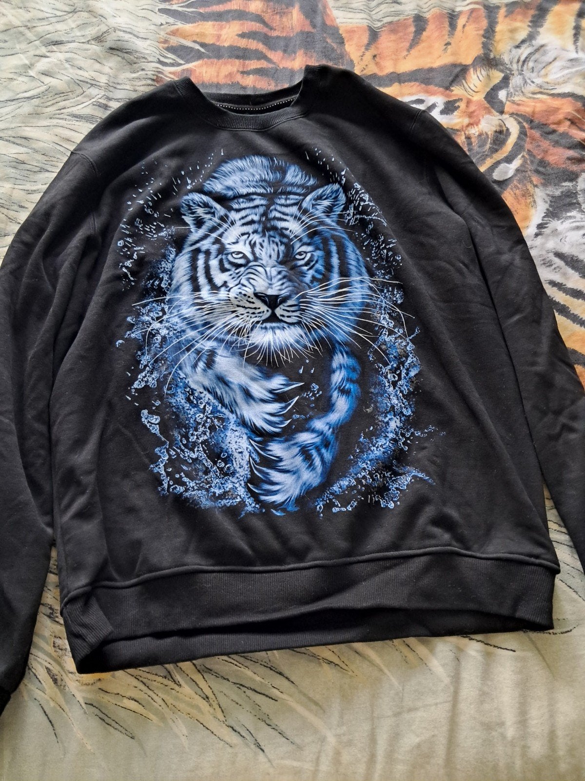 Zwarte sweater met blauwe tijgerprint xl, Ophalen, Maat 52/54 (L), Onbekend, Zwart