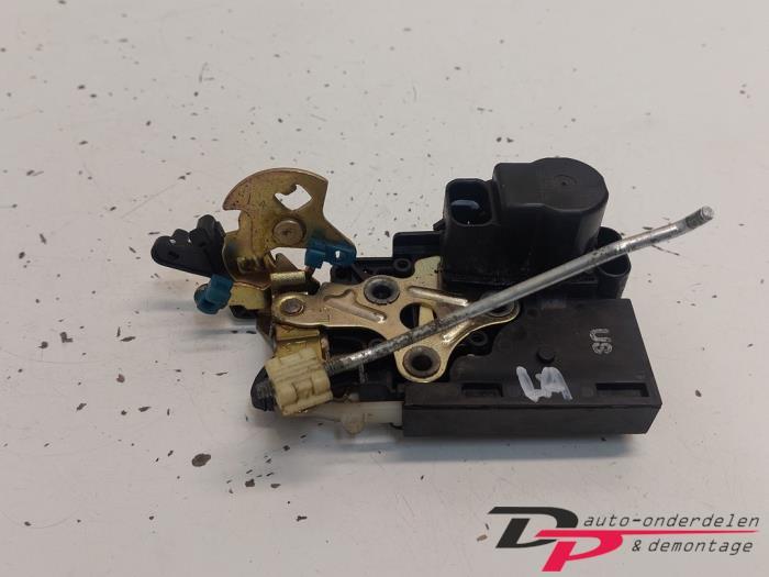 Deurslot Mechaniek 4Deurs links-achter van een Chevrolet Tac