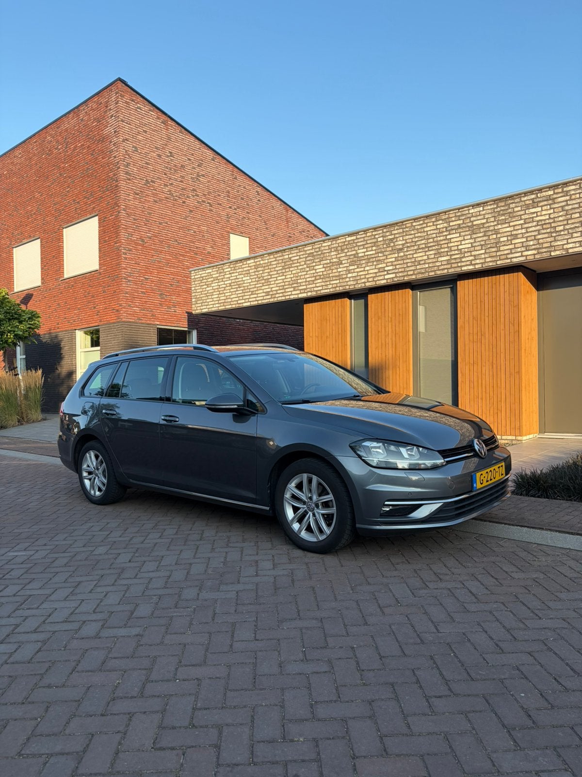 Volkswagen Golf Variant 1.0 TSI 2017 grijs 119255 km, Voorwielaandrijving, 1195 kg, Stationwagon, Handgeschakeld