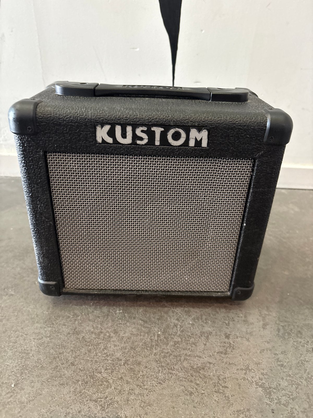 Kustom KGA 10 Gitaarversterker - ZOLDER - UITVERKOOP -, Ophalen, Gebruikt, Elektrische gitaar