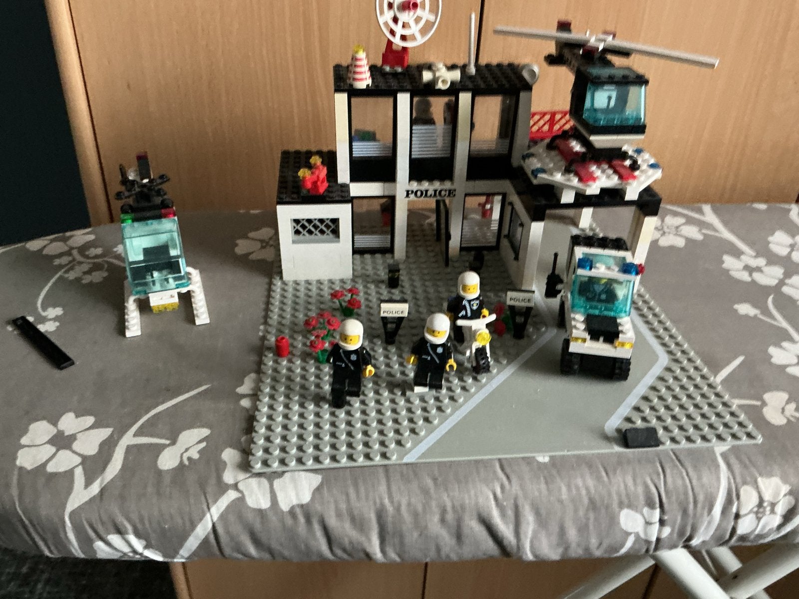 Vintage Lego Politiebureau uit de jaren '80 (Set 6384), Ophalen, Gebruikt, Overige merken