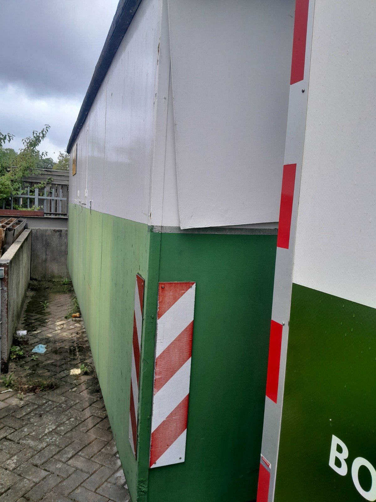 Oude keet op wielen - Ideaal voor klusprojecten, Ophalen of Verzenden