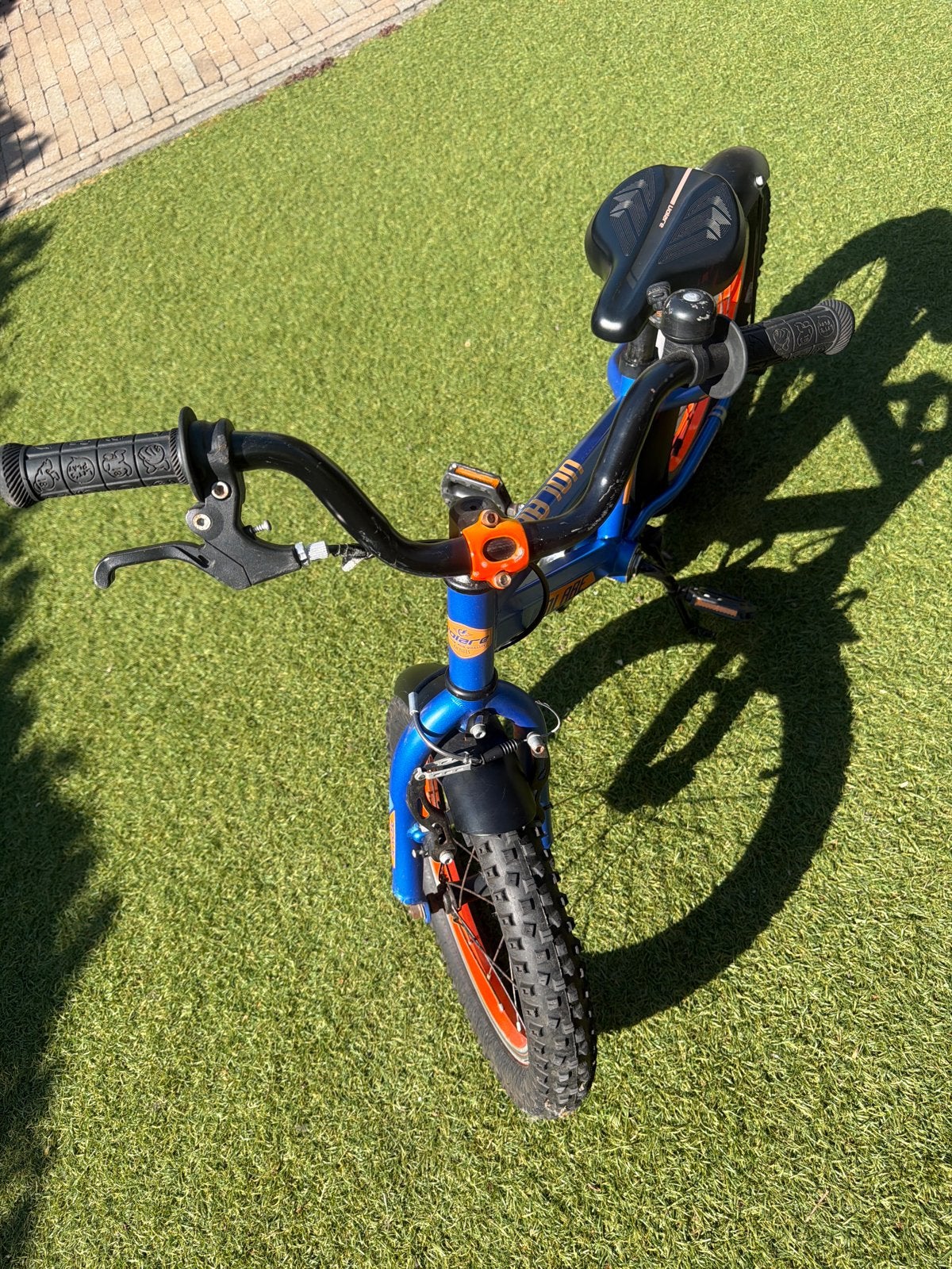 Volare Rocky 16 inch kinderfiets - Blauw/Oranje, Fietsen en Brommers, Fietsen | Kinderfietsjes, Gebruikt, 16 tot 20 inch, Velgrem