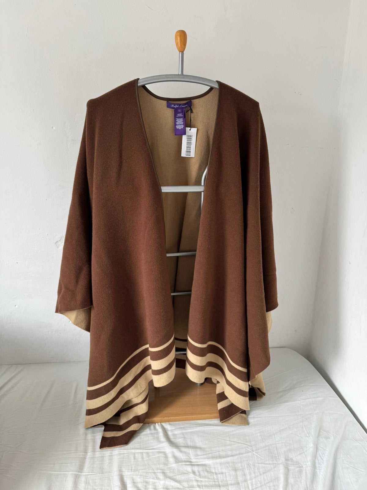 Nieuwe Ralph Lauren Purple Label merino wool / cashmere cape, Kleding | Dames, Ophalen of Verzenden, Nieuw, Maat 38/40 (M), Bruin