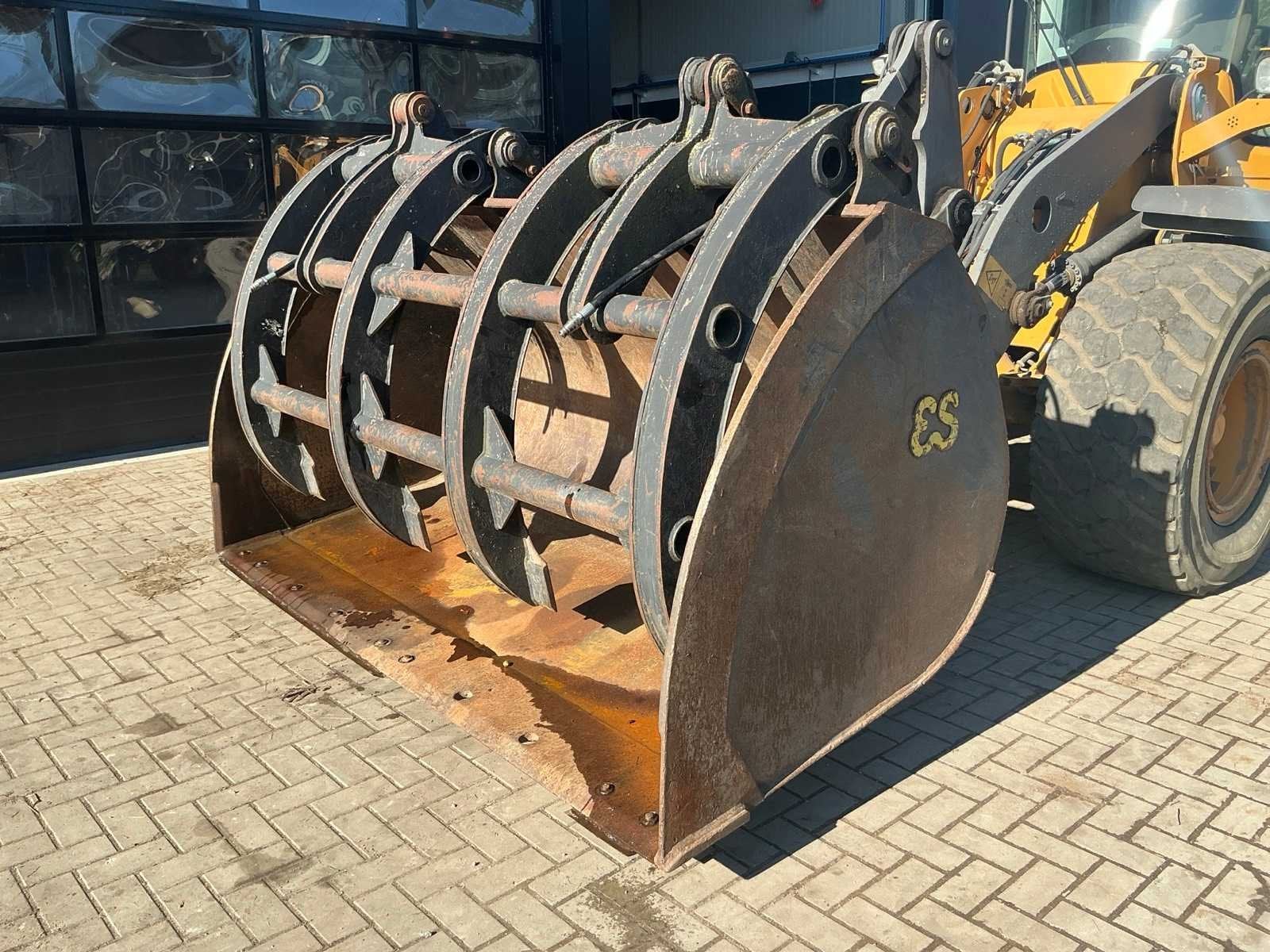 2013 EuroSteel DSXK090 dichte bak met klem
