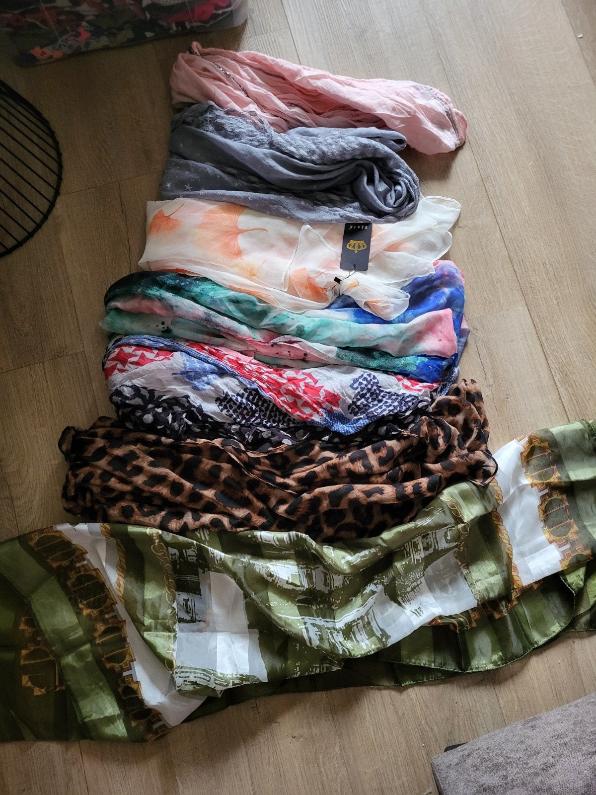 7 leuke sjaaltjes in diverse kleuren en maten, Maat 38/40 (M), Diverse, Ophalen of Verzenden, Sjaal