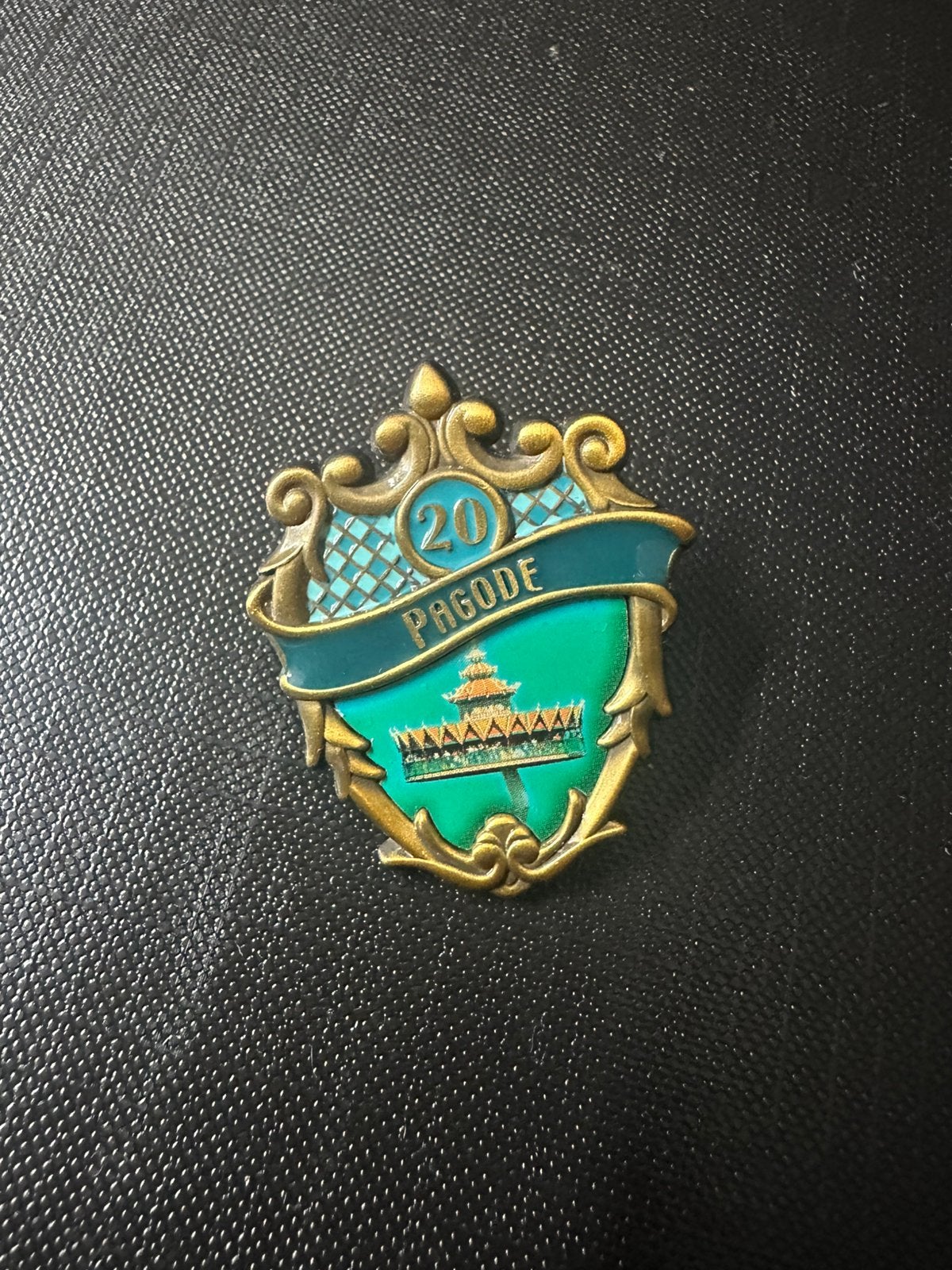 Efteling pin 20 jaar Pagode, Verzamelen, Efteling, Ophalen of Verzenden, Zo goed als nieuw, Button of Speldje