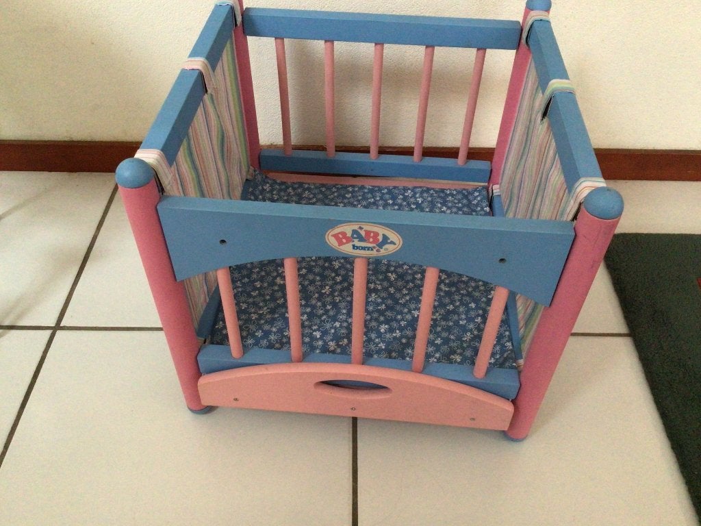 Babyborn, houten poppenbox, poppencommode, box,pop,commode, Ophalen, Gebruikt, Babypop