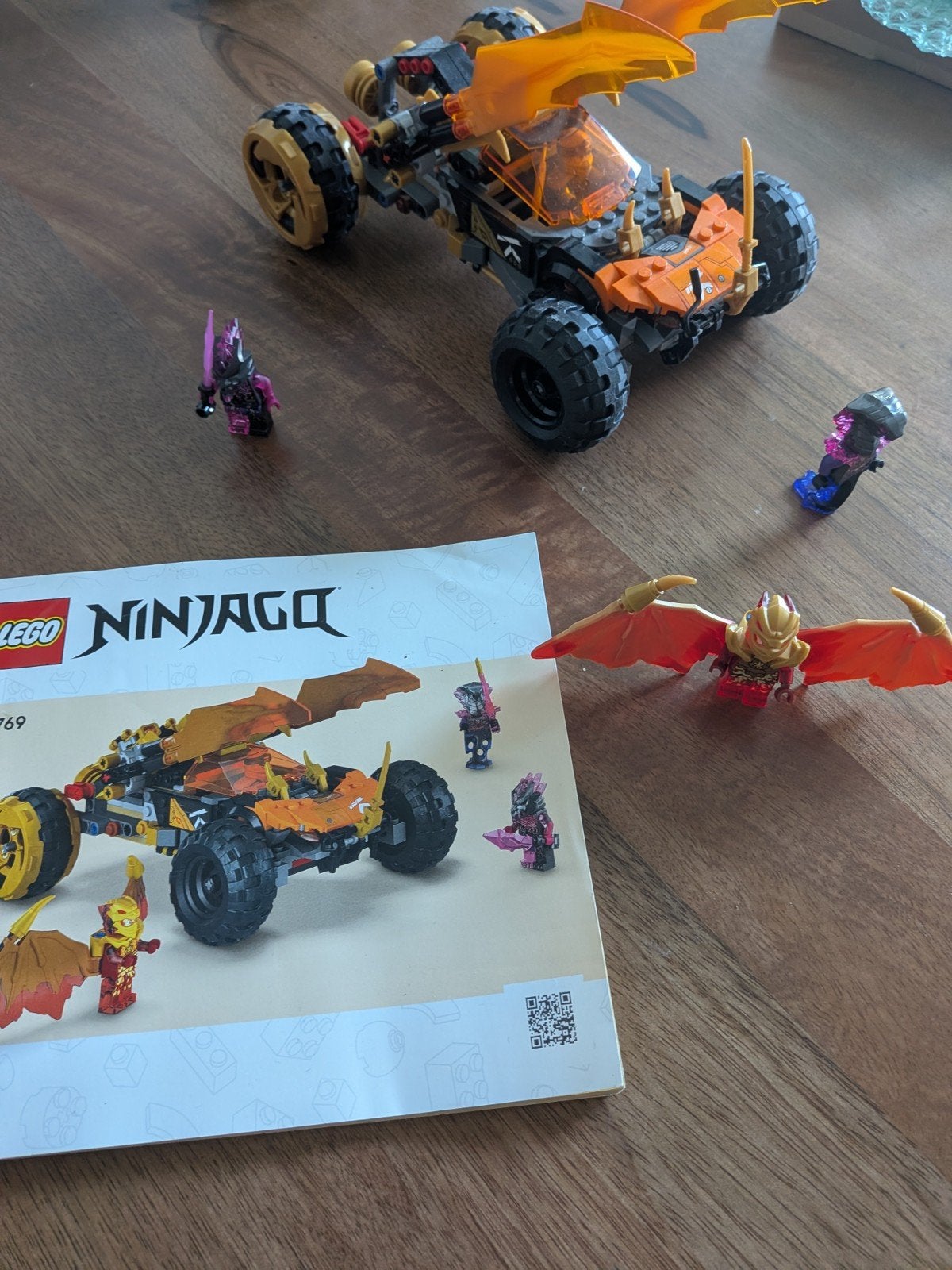 LEGO Ninjago 71769 Cole's Dragon Cruiser - 4 Minifiguren, Lego, Ophalen of Verzenden, Compleet, Zo goed als nieuw