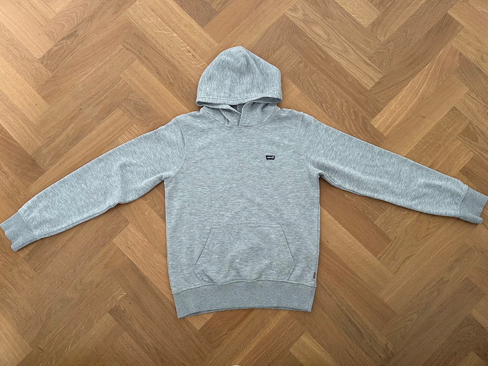Levi’s Hoodie maat 14A (maat 164), grijs, Kinderen en Baby's, Ophalen of Verzenden, Gebruikt, Jongen of Meisje, Trui of Vest