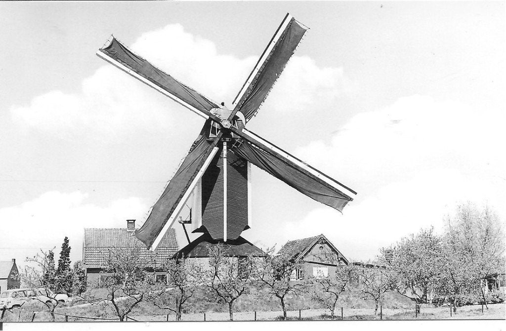Oude ansichtkaart Korenmolen Herveld, Gelopen 1976, Ophalen of Verzenden, 1960 tot 1980, Gelopen, Gelderland