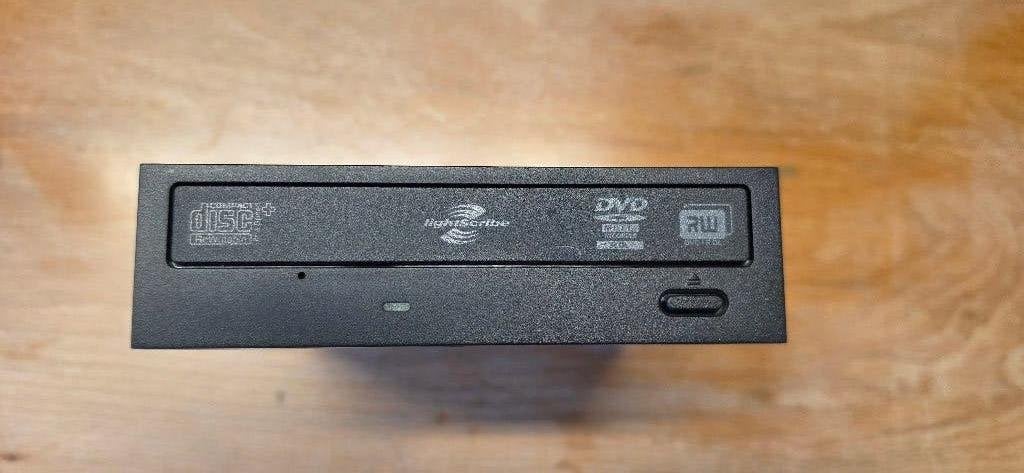 HP DH-16A1L-CT2 DVD/CD brander SATA LightScribe 5,25 inch, Computers en Software, Ophalen of Verzenden, Gebruikt, Intern, Cd