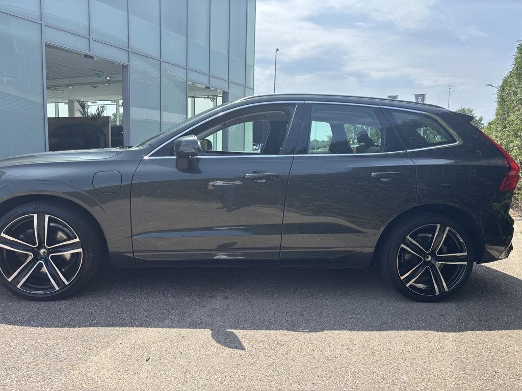 Volvo XC60 T8 Twin Engine AWD Momentum Luchtvering Heico Aut, Auto's, Volvo, 12 maanden, Gebruikt, 320 pk, Leder en Stof