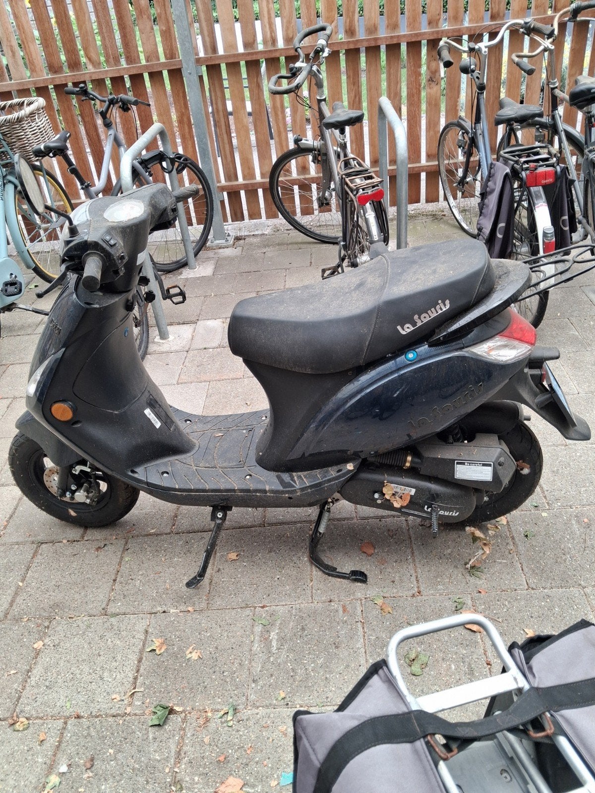 Scooter City - Accu leeg, bougie nodig, Verzenden, Zo goed als nieuw