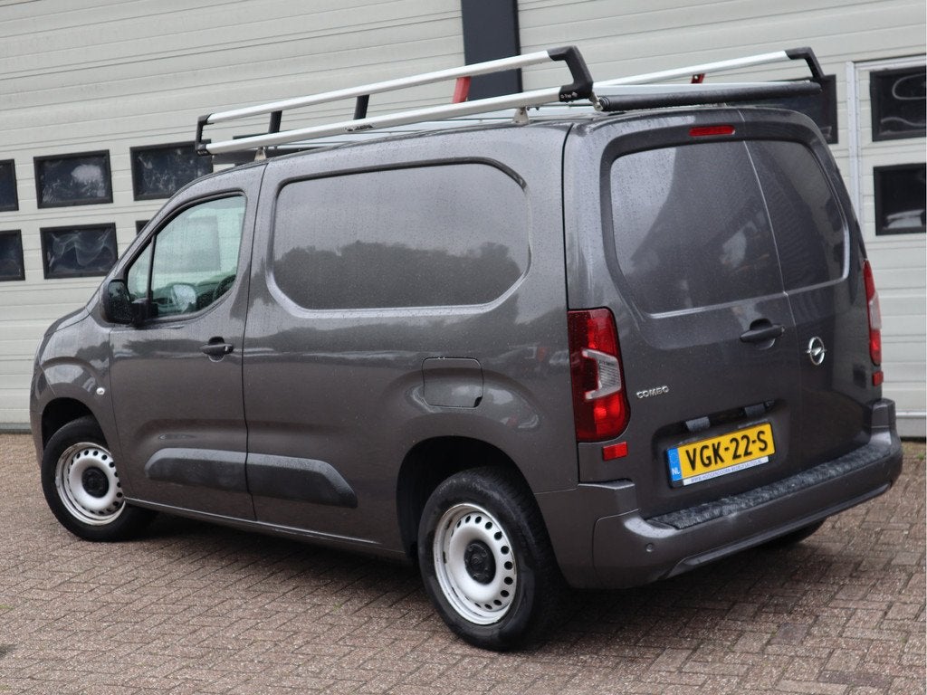 Opel Combo 1.6D 100pk Euro 6 - Imperiaal - Airco - Navi - Cr, Voorwielaandrijving, 101 pk, Euro 6, 4 cilinders