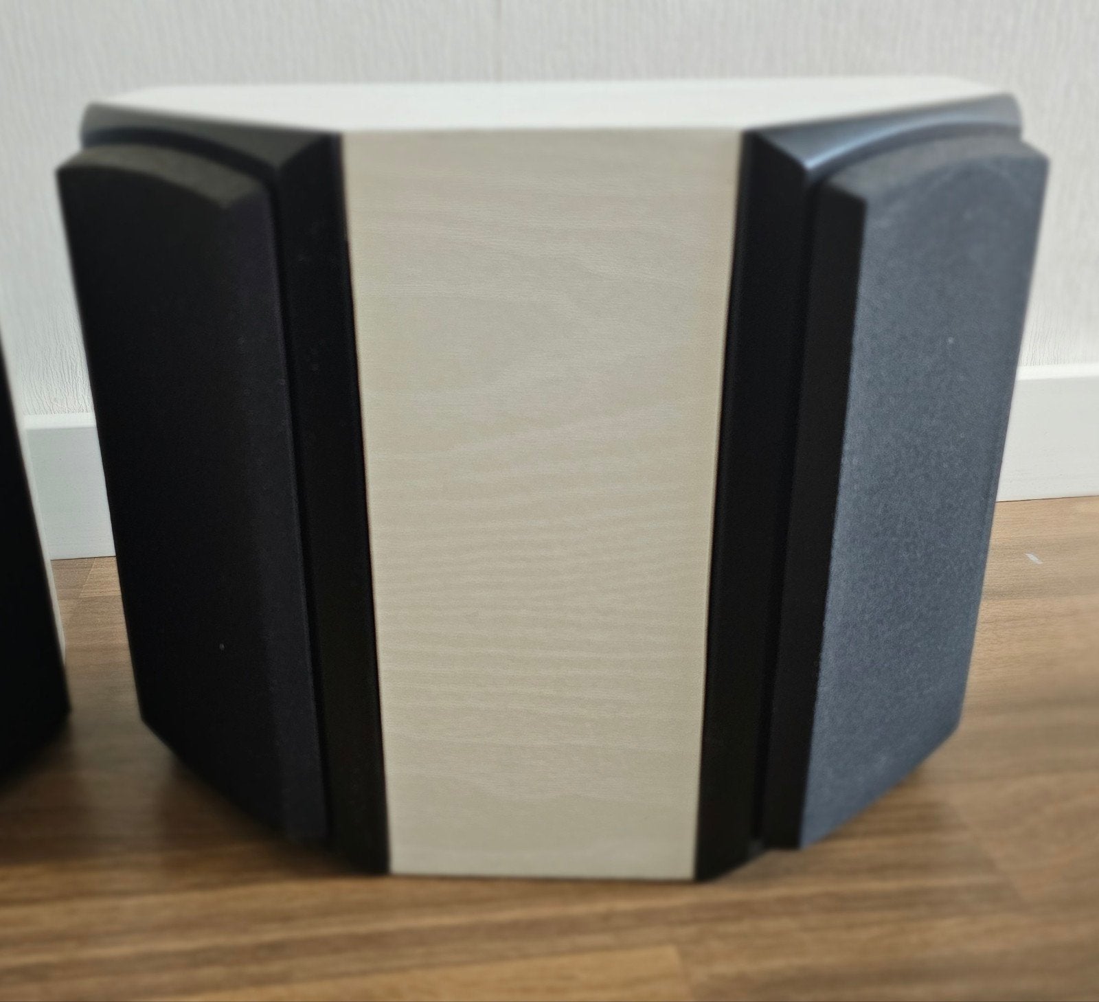 Magnat Vector Dipol 2-weg Multidirectionele Speakerset, 150 watt of meer, Gebruikt, Ophalen of Verzenden, Geschikt voor surround/home cinema