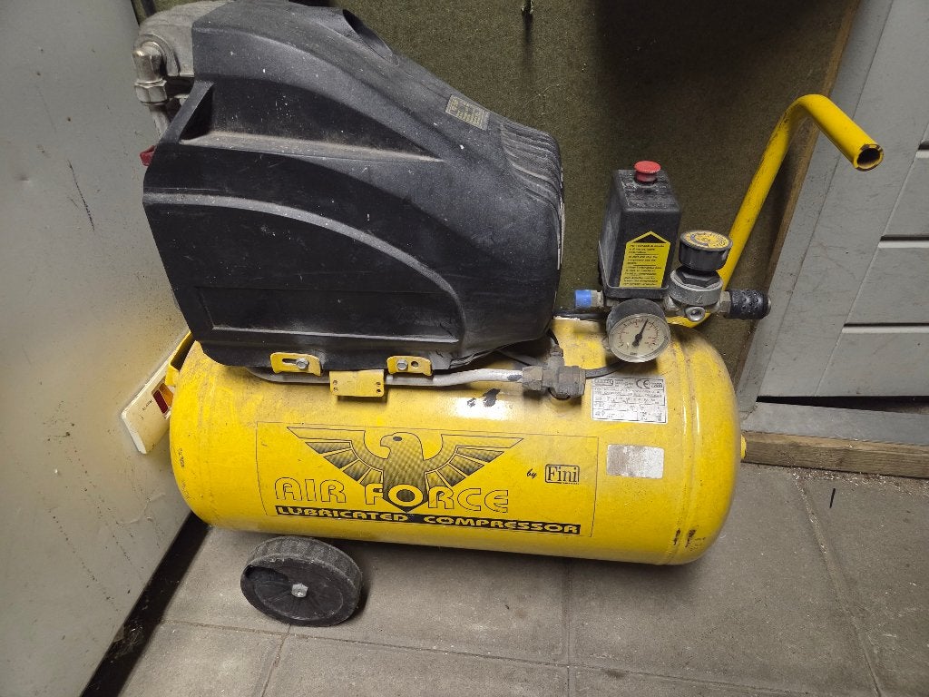 Compressor, Ophalen, Gebruikt, 6 tot 10 bar, Minder dan 200 liter/min
