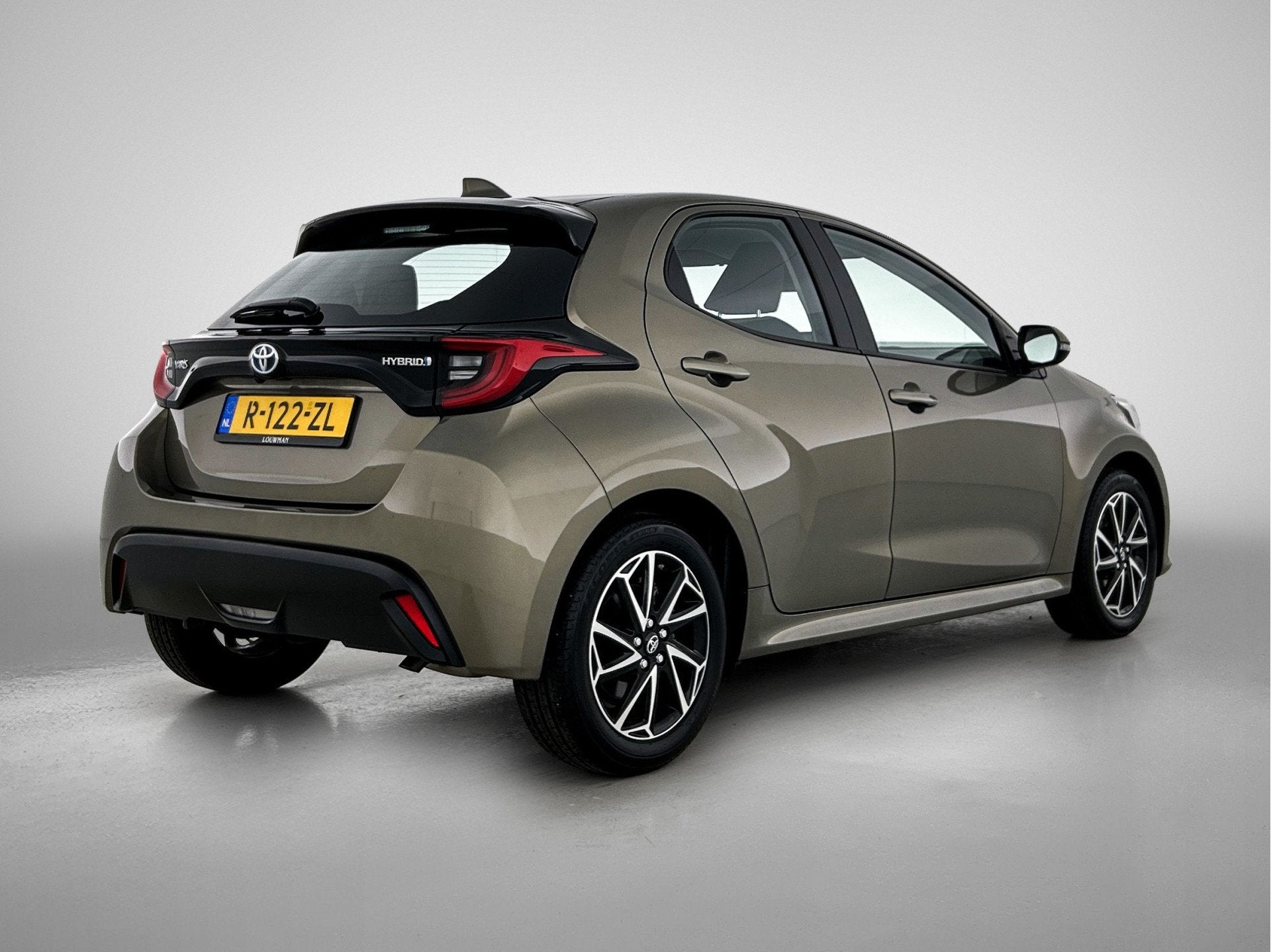 Toyota Yaris 1.5 Hybrid Dynamic (bj 2023, automaat), Gebruikt, 49 €/maand, Bedrijf, Hybride Elektrisch/Benzine
