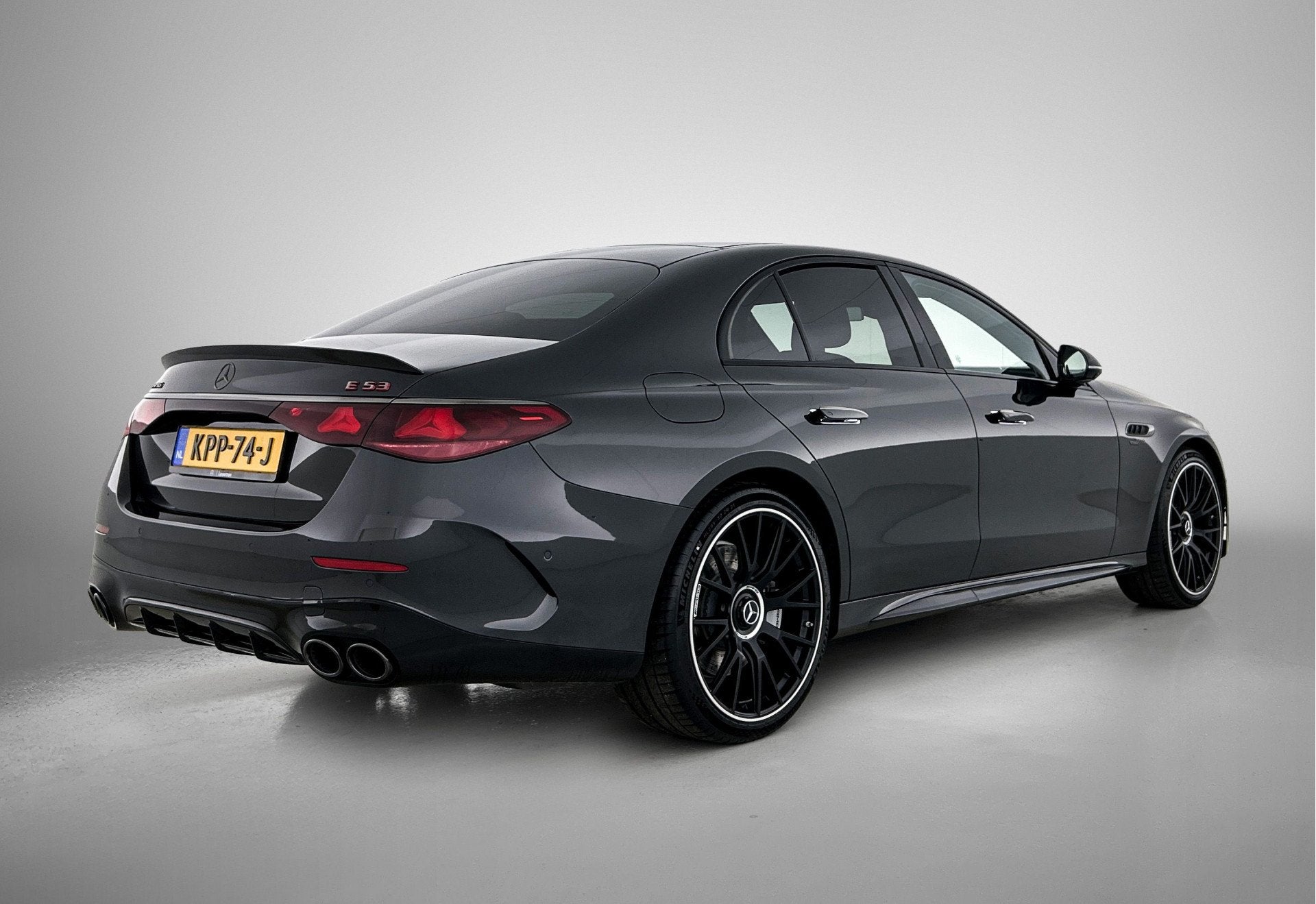 Mercedes-Benz E-Klasse Mercedes-AMG 53 4MATIC+ AMG Night 1+2, Auto's, Automaat, 12 maanden, Gebruikt, Plug-in hybride