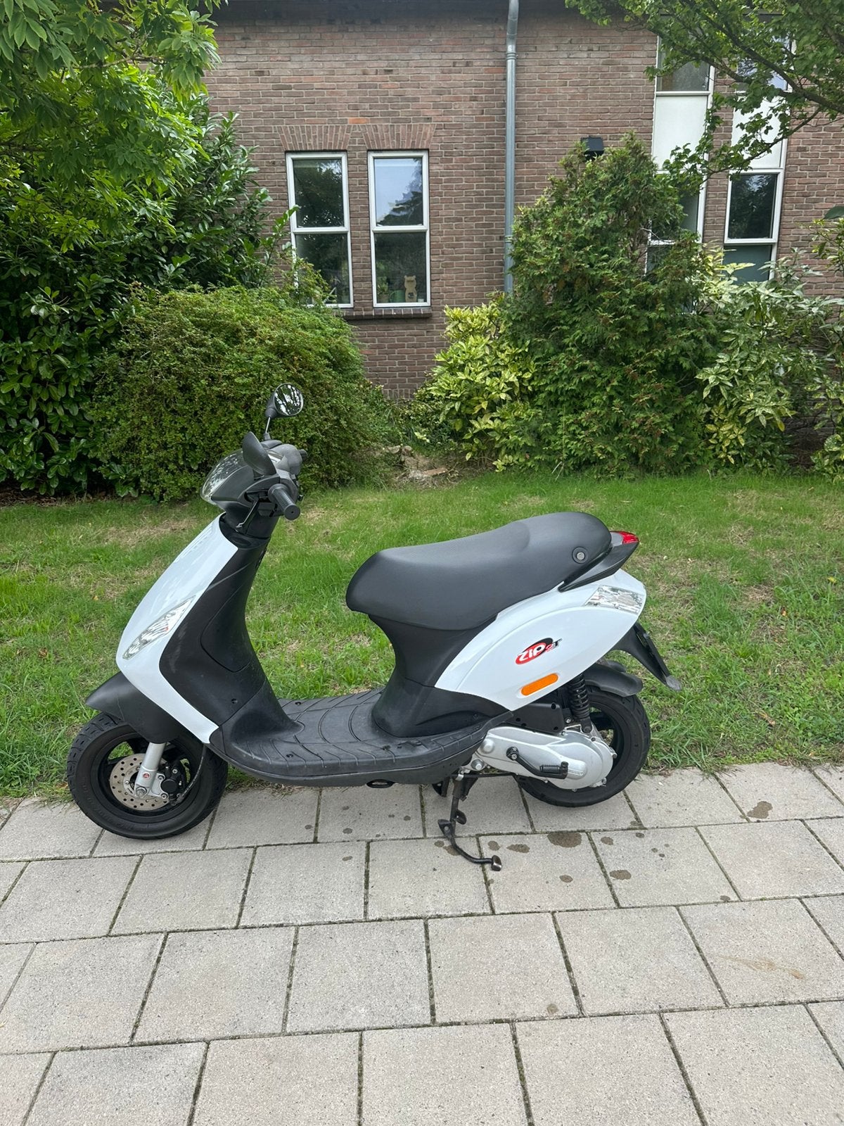 Piaggio Zip 2 takt zeer nette staat, Ophalen, Maximaal 45 km/u, Zip, Zo goed als nieuw