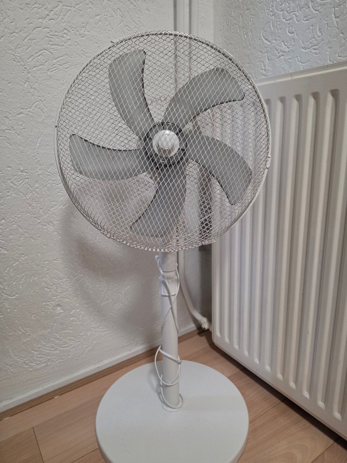 Staande Ventilator – Wit, Witgoed en Apparatuur, Ophalen of Verzenden, Gebruikt, Statiefventilator