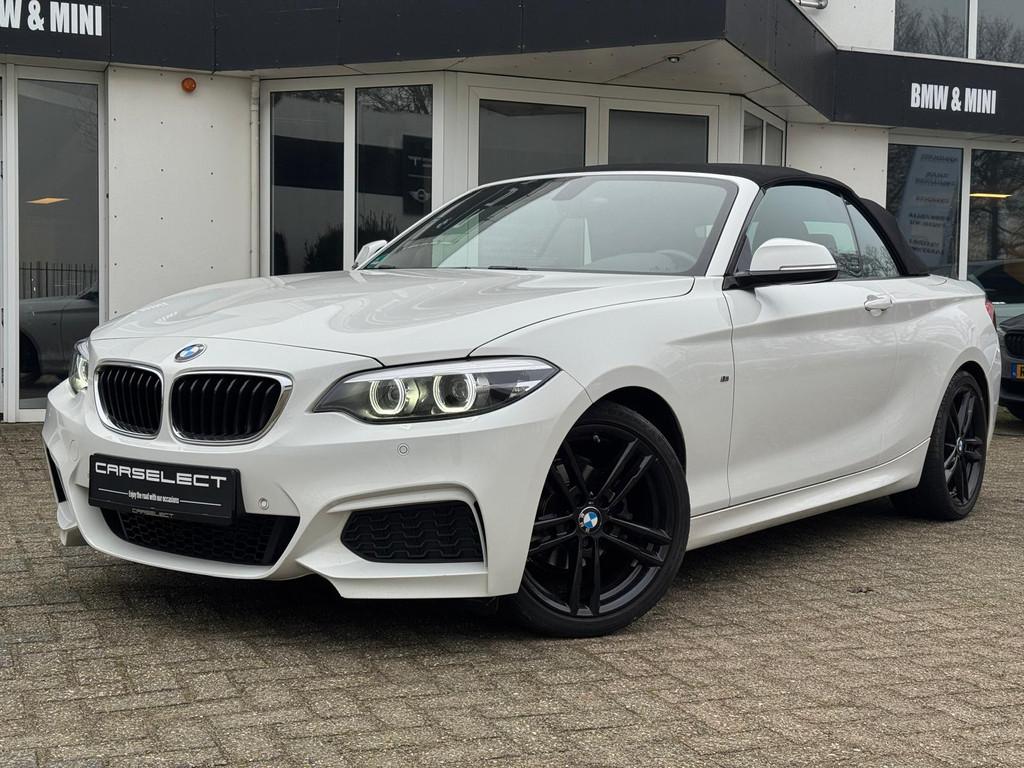 BMW 2 Serie Cabrio 218i High Executive M Sport Pakket, Leder, Auto's, Automaat, Gebruikt, Zwart, 1520 kg