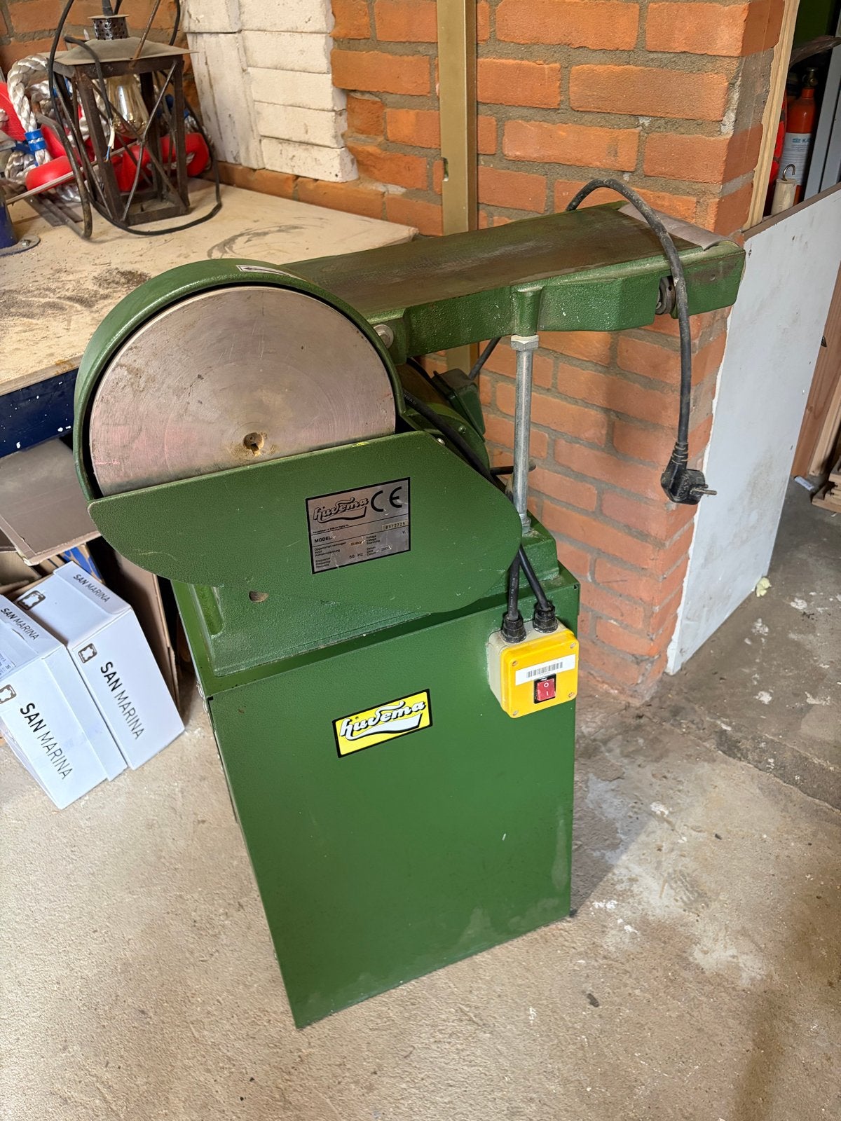 Huvema vrijstaande Bandschuurmachine met schijfschuurder, Ophalen, Gebruikt, Minder dan 600 watt, Bandschuurmachine