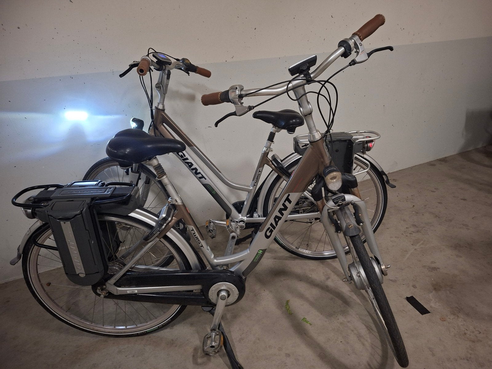 Giant Twist E-bikes (2 stuks) met 1 werkende accu, Fietsen en Brommers, Elektrische fietsen, Ophalen of Verzenden, Gebruikt