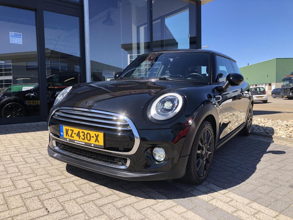 Mini Mini 1.5 136PK BLACK-BLACK-BLACK : NAVI/LEER/LED/PDC/ C, Auto's, Mini, Voorwielaandrijving, 136 pk, Gebruikt, 4 stoelen