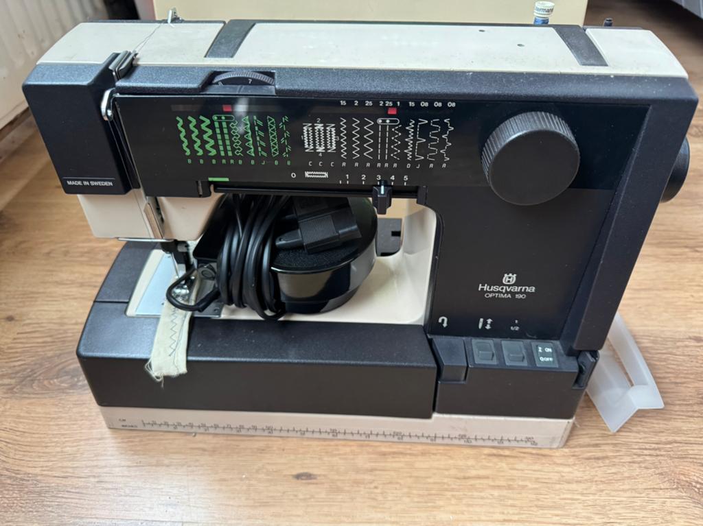 Naaimachine te koop, Ophalen, Zo goed als nieuw, Naaimachine, Overige merken