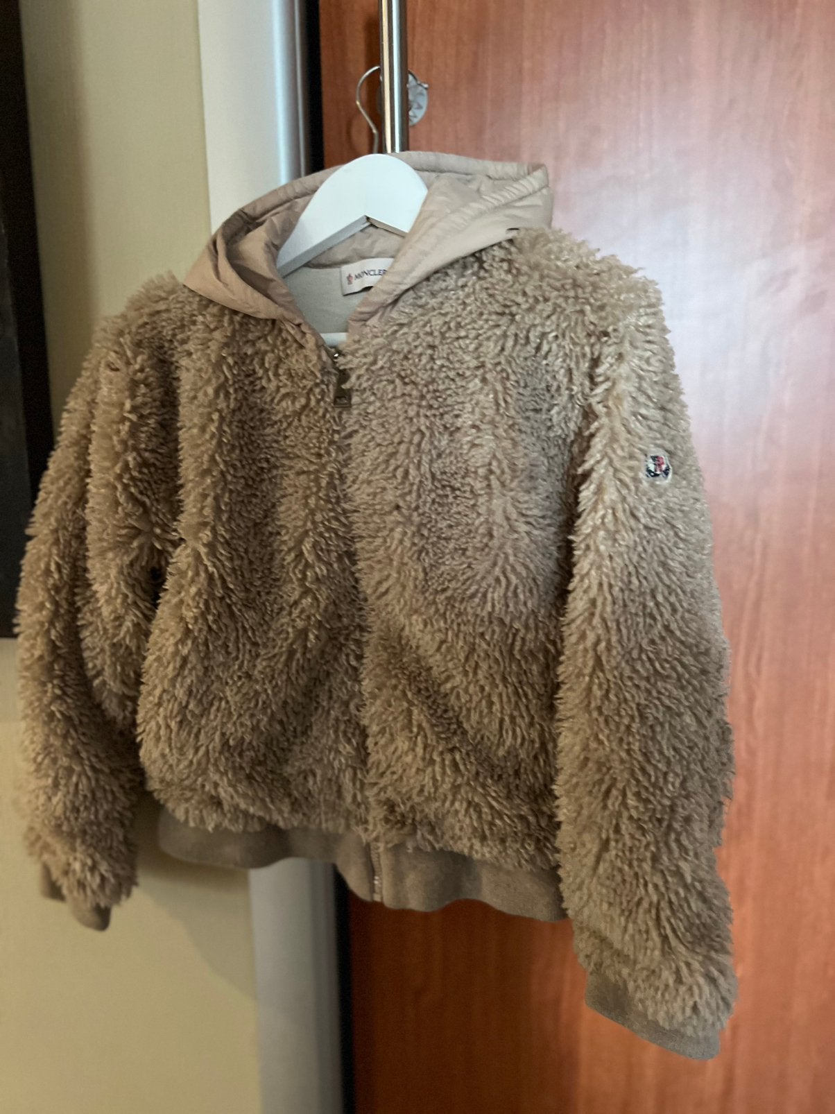 MONCLER winterjas met capuchon maat 140 origineel, Ophalen of Verzenden, Zo goed als nieuw, Meisje, Jas
