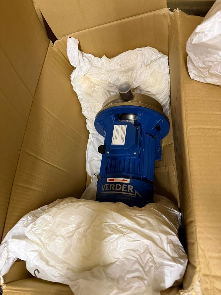 Centrifugaal pomp 1.85kw helemaal nieuw, Tuin en Terras, Ophalen, Zo goed als nieuw, Dompelpomp