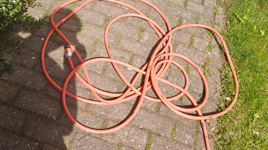 Gardena tuinslang +/- 30m, overcompleet, Tuin en Terras, Tuinslangen, Ophalen, Gebruikt, Tuinslang