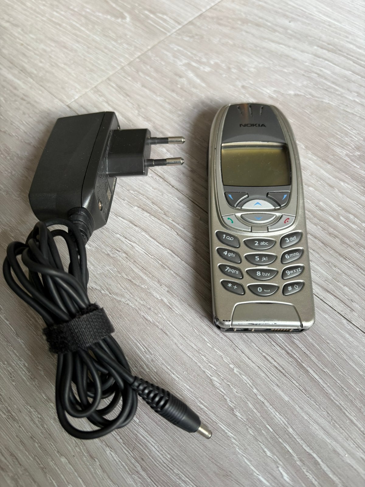 Vintage Nokia 6310 Klassieker (Inclusief Lader), Telecommunicatie, Mobiele telefoons | Nokia, Gebruikt, Geen camera, Fysiek toetsenbord