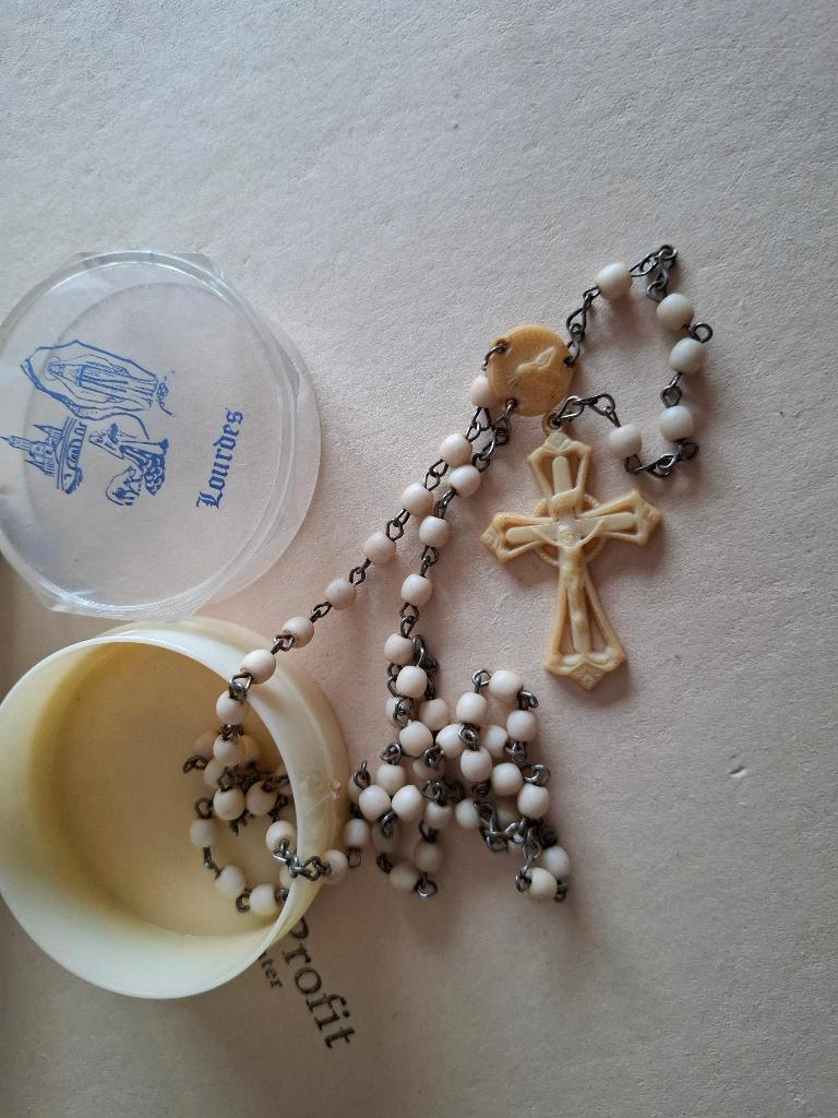 rozenkrans Lourdes, Antiek en Kunst, Verzenden