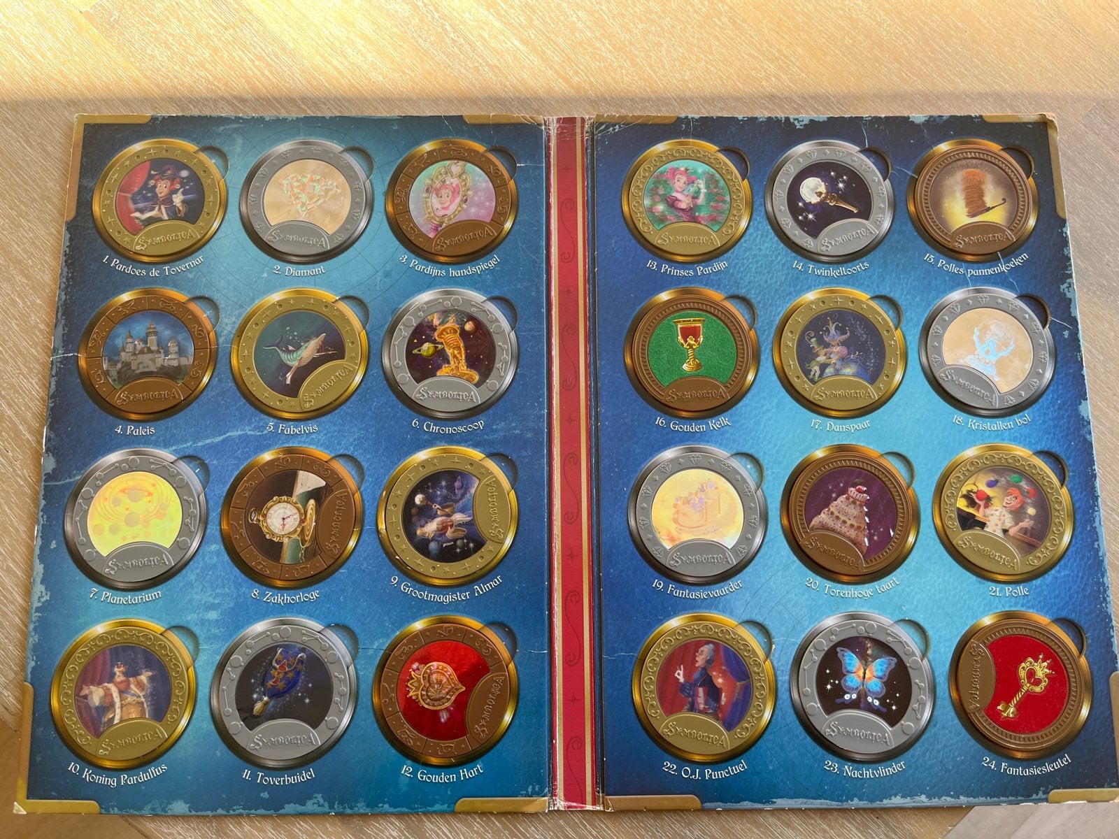 Efteling Symbolica Verzameling Medaillons Album, Verzamelen, Ophalen of Verzenden, Gebruikt, Overige typen