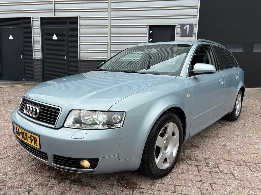 Audi A4 2.5 TDI V6 Avant 120KW AUT 2004 Blauw, Auto's, Zwart, 2496 cc, Blauw, A4