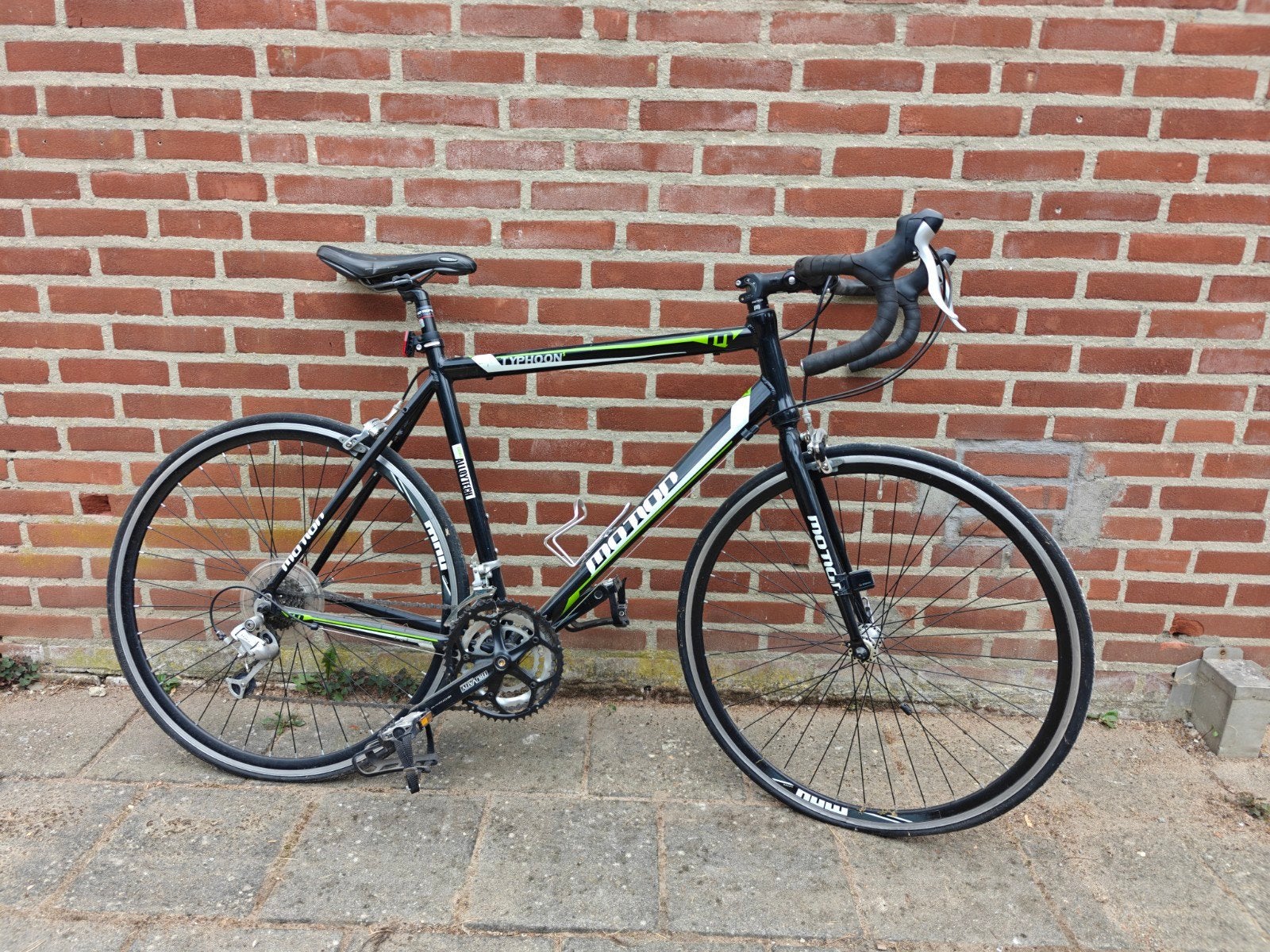 Motion Typhoon racefiets - Zwart/Groen, Fietsen en Brommers, Fietsen | Racefietsen, 28 inch, Gebruikt, Aluminium, 15 tot 20 versnellingen