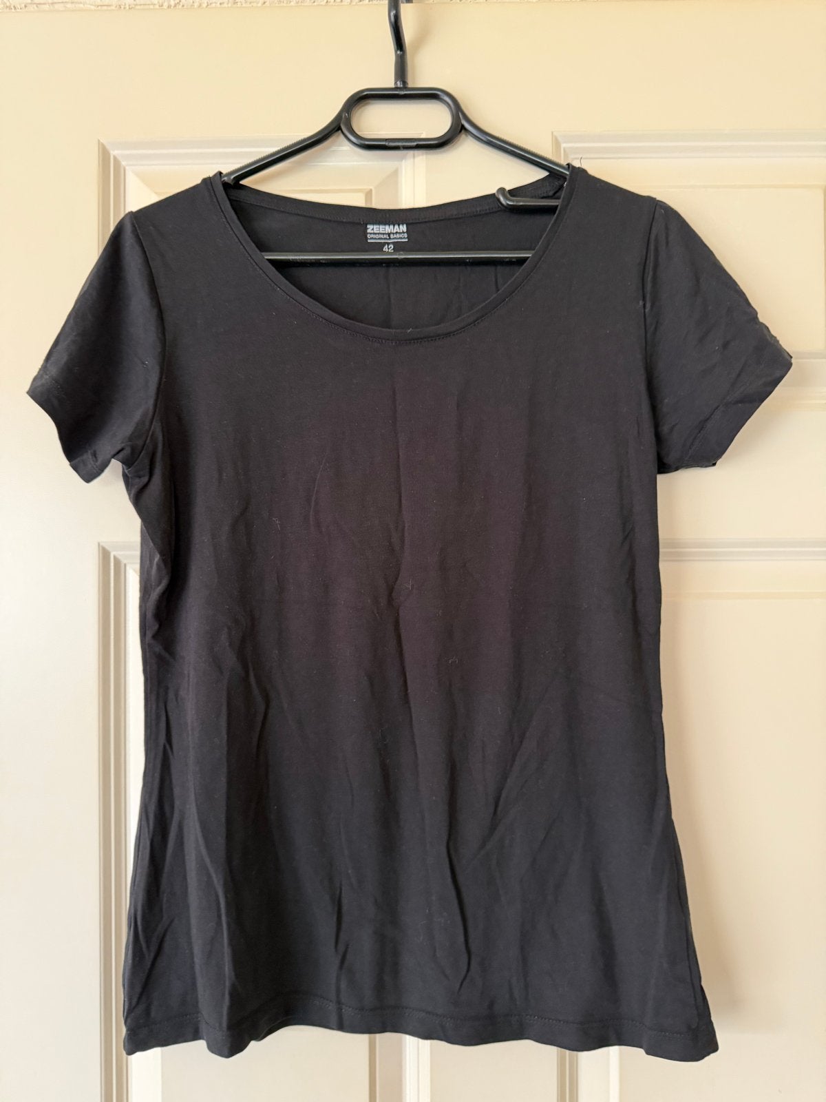 Zwart T-shirt met korte mouwen - Zeeman - Maat 42, Zwart, Maat 42/44 (L), Ophalen of Verzenden, Korte mouw