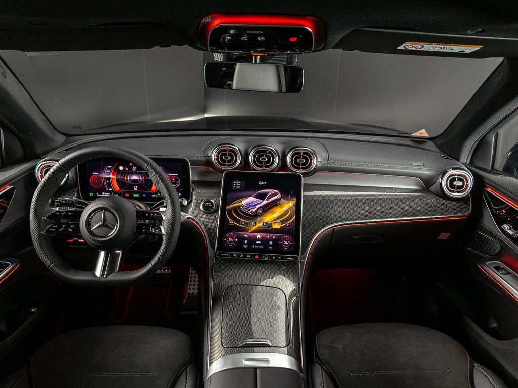 Mercedes-Benz GLC 300e 4MATIC Sport Edition Premium | Panora, Auto's, Mercedes-Benz, Automaat, 4 cilinders, 2000 kg, 167 km/l