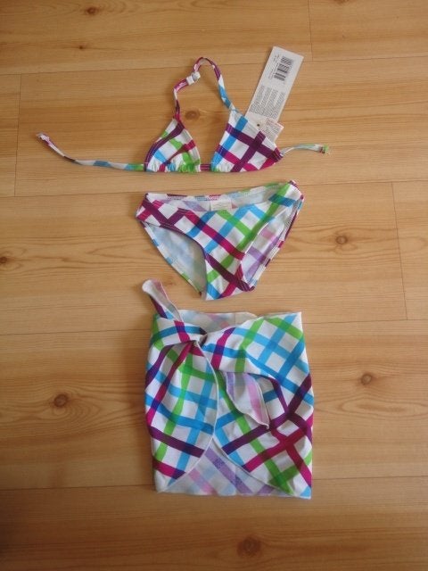 Te koop: Nieuwe bikini + pareo maat 92 van Lentiggini, Meisje, Lentiggini, Ophalen of Verzenden, Nieuw