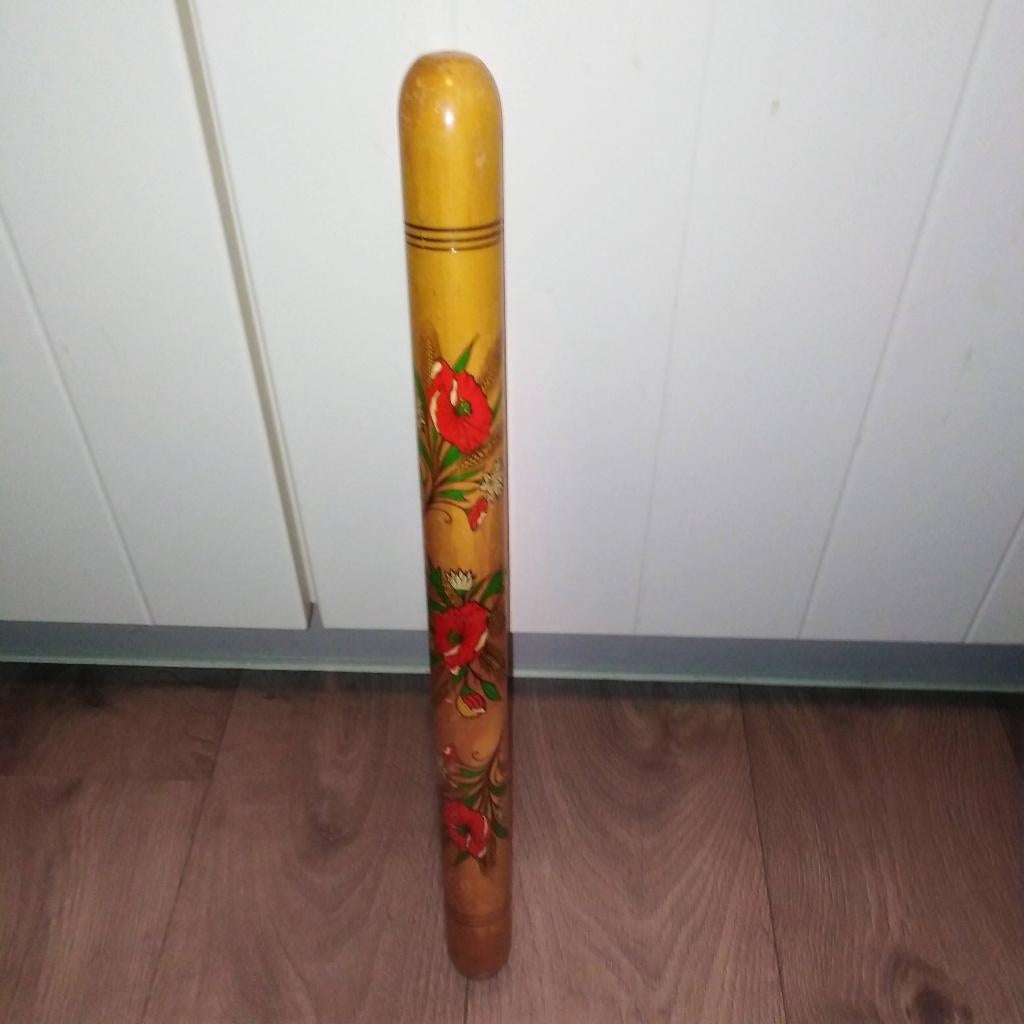 Oude breinaalden kokers hout versierd met rode /gele bloemen, Ophalen, Gebruikt, Breien, Overige typen