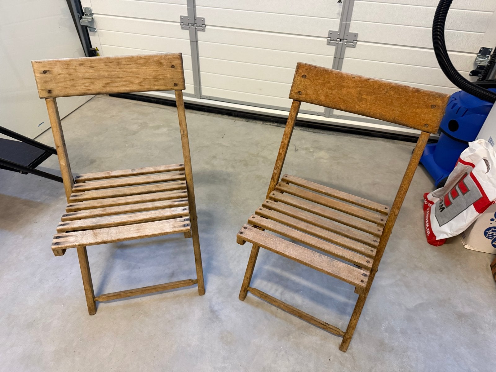 2 Houten Kerkstoelen - Vintage en Authentiek, Antiek en Kunst, Ophalen