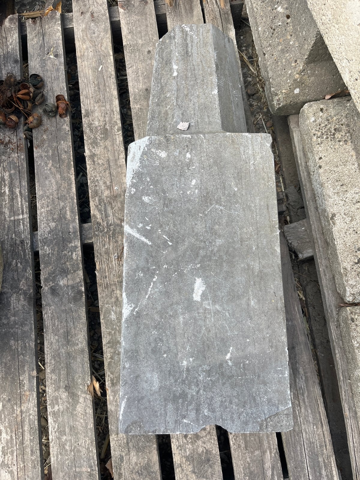 Grijze paal/zuil van natuursteen - 70 cm hoog, Tuin en Terras, Ophalen, Overige materialen, Gebruikt, Overige typen