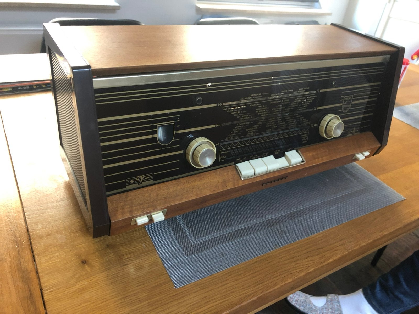Oude Philips radio, Ophalen