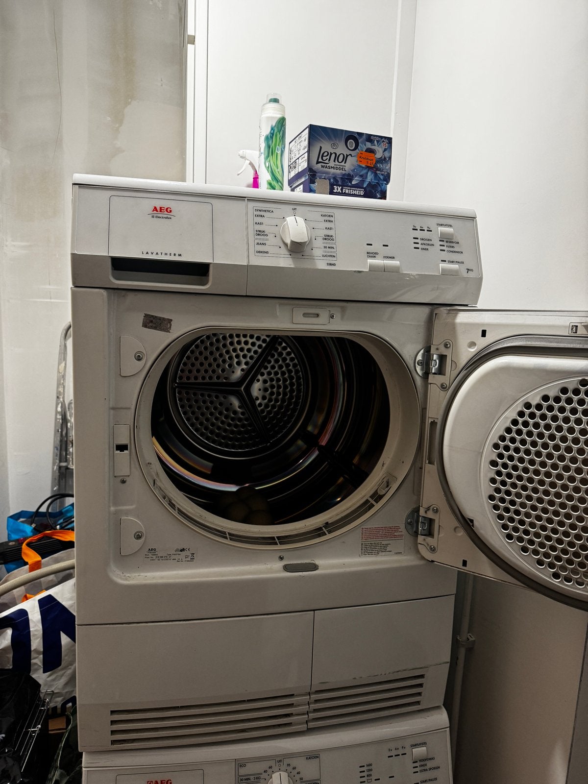 AEG Lavatherm T55840 droger, Ophalen, 6 tot 8 kg, Gebruikt, Voorlader
