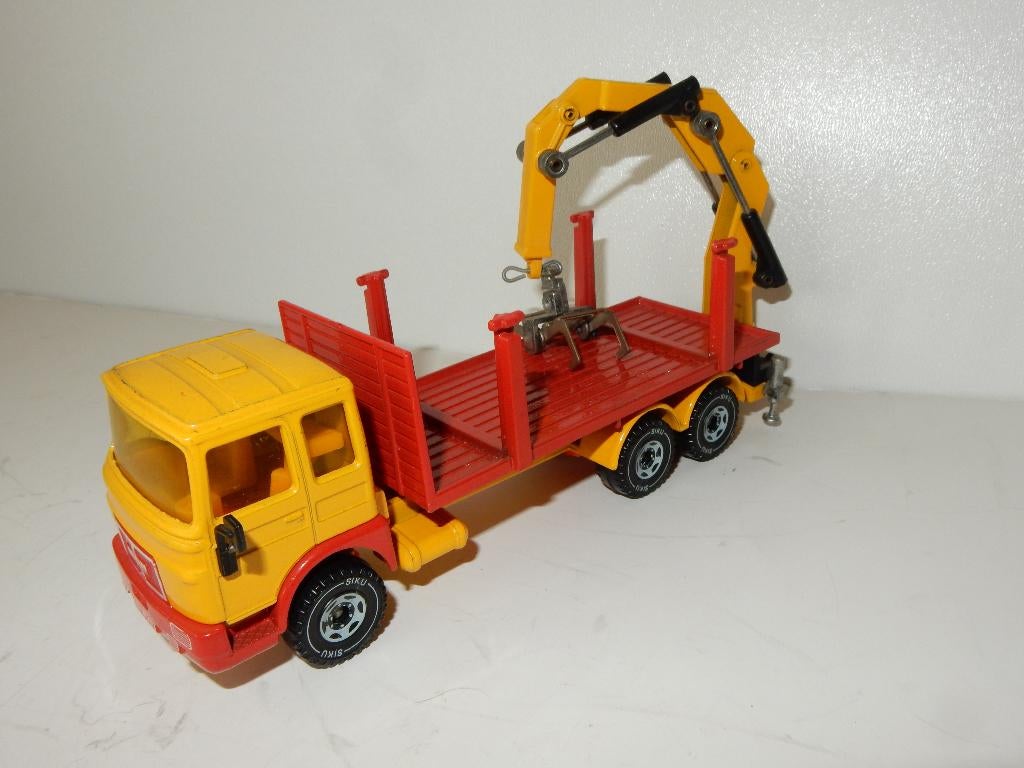 SIKU MAN vrachtwagen met laadkraan 1:55, Hobby en Vrije tijd, Modelauto's | 1:50, Ophalen of Verzenden, Zo goed als nieuw, Bus of Vrachtwagen
