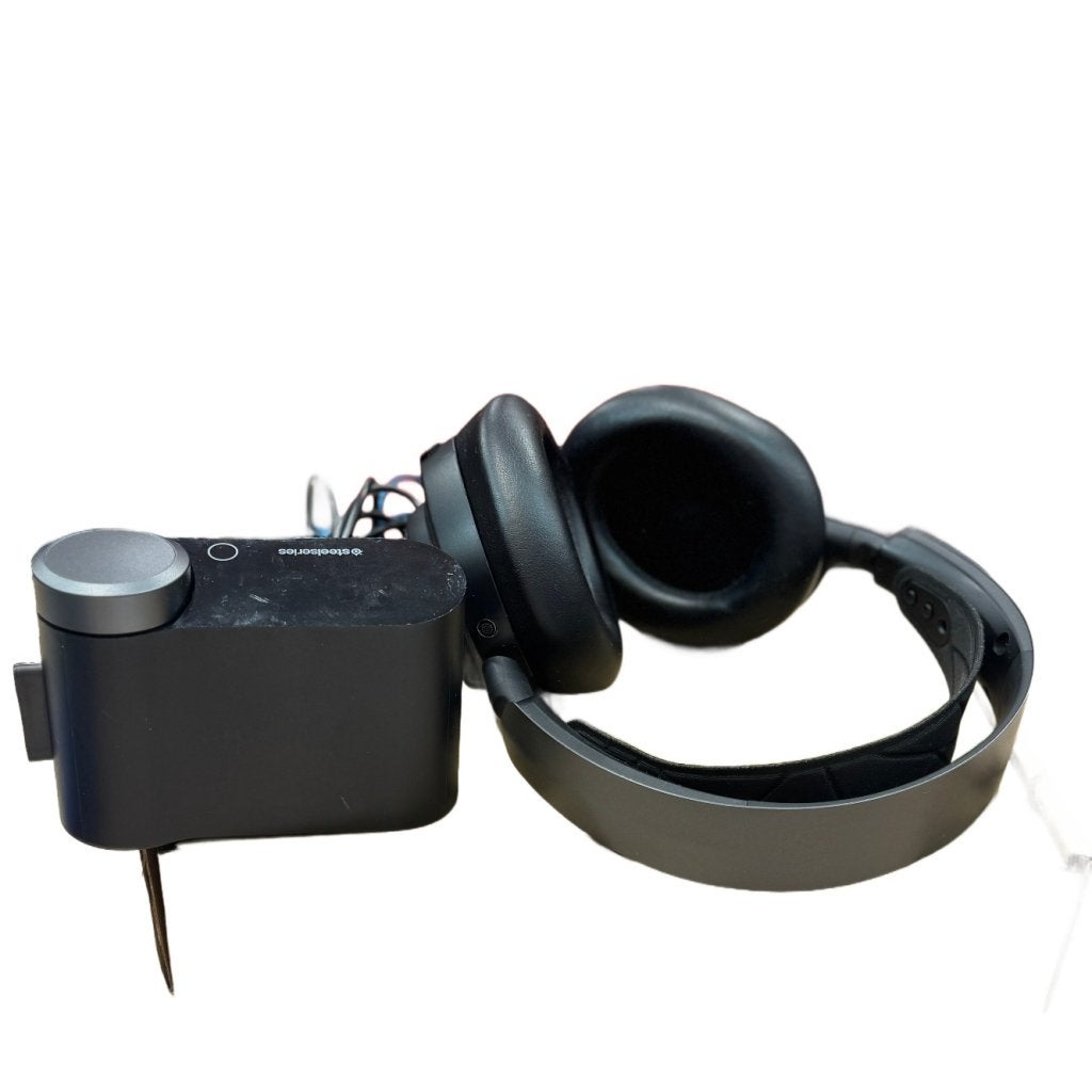 Steelseries arctis pro series, Steelseries, Zo goed als nieuw, Support@steelseries.com, 1150 18th St NW, Suite 106
Auburn, WA 98001
USA